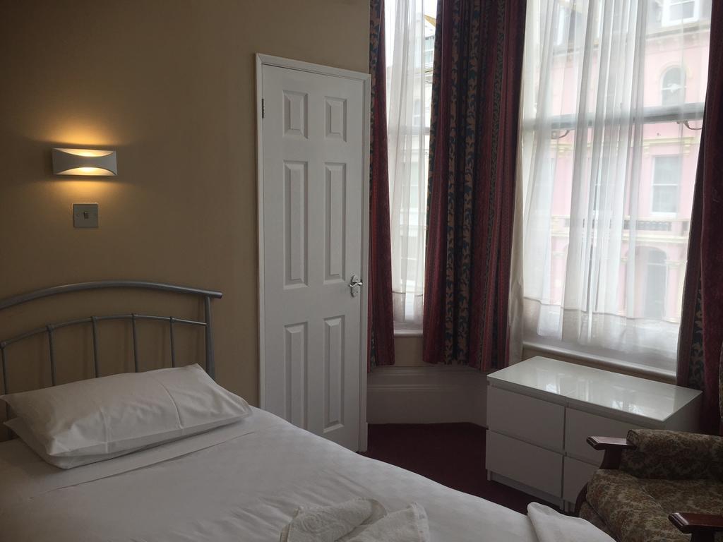 Hadleigh Hotel Істборн Екстер'єр фото
